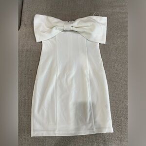 White strapless dress